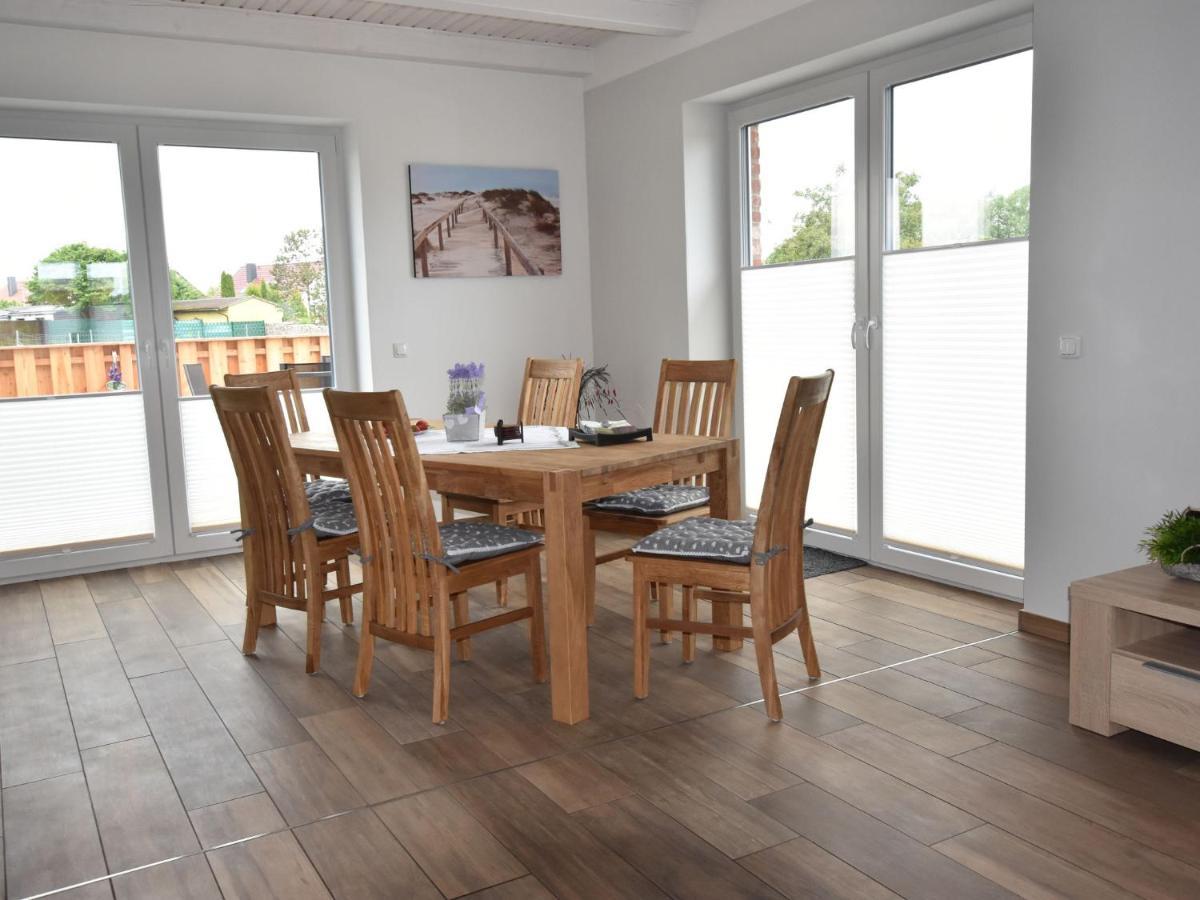 Cozy Holiday Home In Gross Schwansee With Sauna מראה חיצוני תמונה
